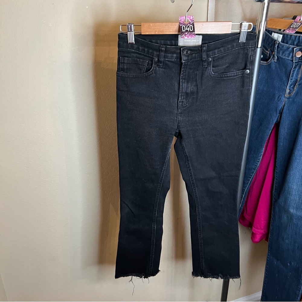 Everlane Black Straight Leg Cropped Raw Hem Jeans in size 26